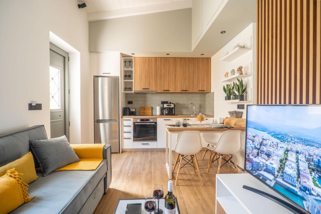 Antigone'S Lux Home 10Mins Walk To Beach, Old Town, City 하니아 외부 사진