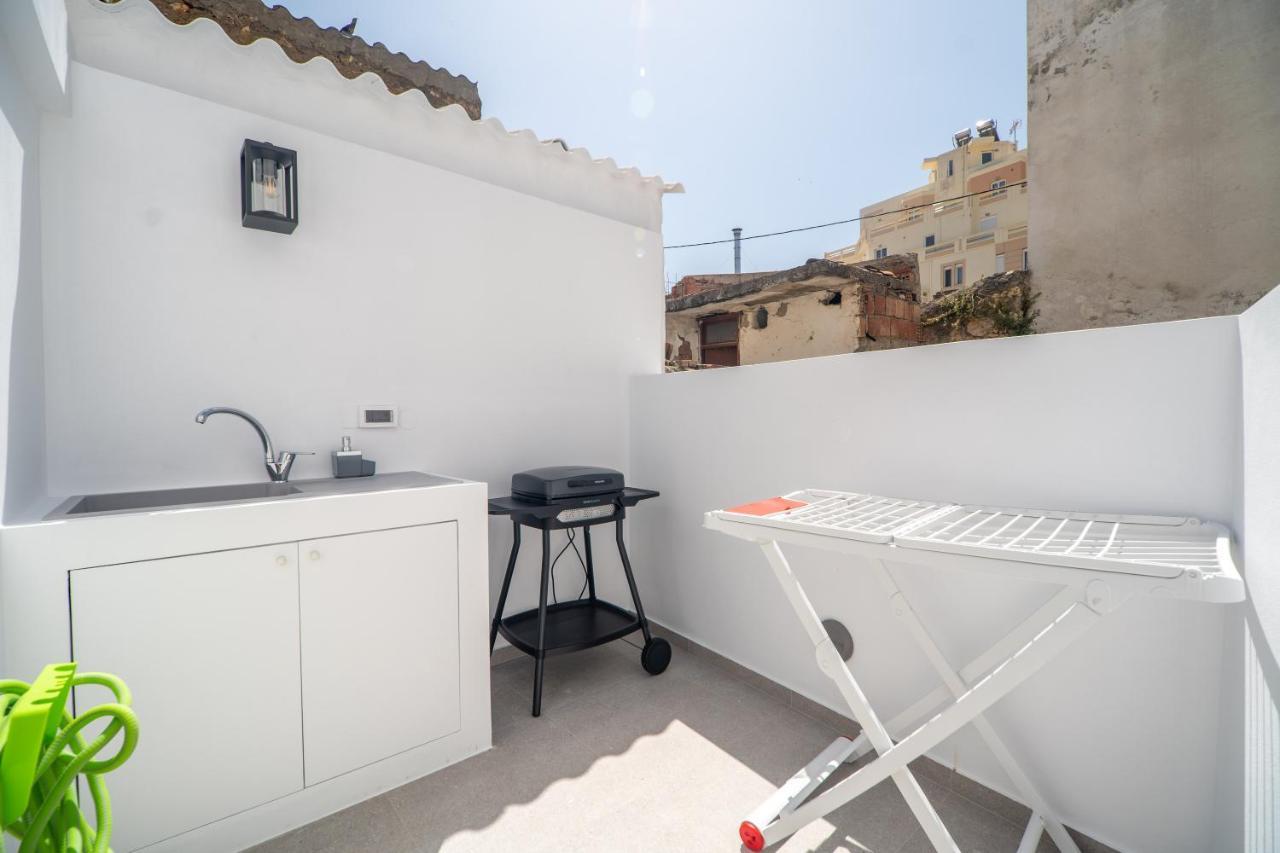 Antigone'S Lux Home 10Mins Walk To Beach, Old Town, City 하니아 외부 사진